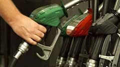 Fuel Price: টানা ৬ দিন বেড়ে প্রথমবার কলকাতায় ৯০-র ঘরে পেট্রোল