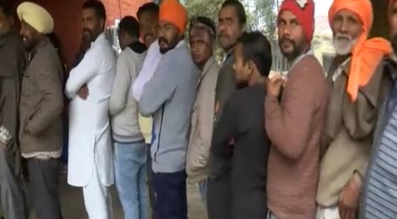 Municipal Election- ਅੰਮ੍ਰਿਤਸਰ ਦੇ ਮਜੀਠਾ ਵੀ ਜਾਰੀ ਵੋਟਿੰਗ, ਲੋਕਾਂ ਨੇ ਕਿਹੜੇ ਮੁੱਦਿਆਂ ਨੂੰ ਰੱਖਿਆ ਧਿਆਨ 'ਚ?