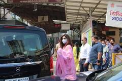 Shilpa Shetty Family Pics: সপরিবারে সিদ্ধিবিনায়ক মন্দিরে শিল্পা শেট্টি