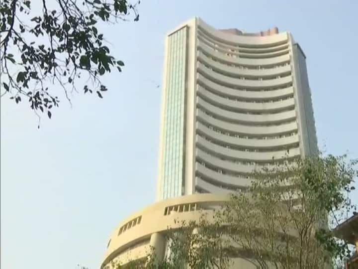 Sensex Zooms 500 Points To Hit A Record High Of 52,000 Mark Sensex Zooms 500 Points To Hit A Record High Of 52,000 Mark