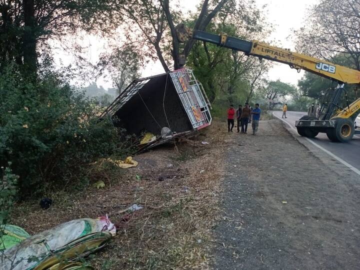 Jalgaon Road Accident: 16 labourers killed and 2 injured after truck overturns in Maharashtra Jalgaon Road Accident:মহারাষ্ট্রের জলগাঁওয়ে মর্মান্তিক পথ দুর্ঘটনা, ট্রাক উল্টে হত ১৬ শ্রমিক