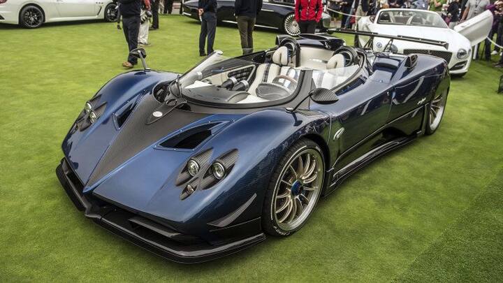 Pragani Zonda HP Barchetta: ਇਸ ਕਾਰ ਦੀ ਕੀਮਤ 125 ਕਰੋੜ ਰੁਪਏ ਹੈ। ਇਸ ਸੁਪਰ ਕਾਰ ਦਾ ਇੰਟੀਰੀਅਰ ਤੇ ਐਕਸਟੀਰੀਅਰ ਬਹੁਤ ਸ਼ਾਹੀ ਲੁੱਕ ਦਿੰਦਾ ਹੈ। ਇਸ ਦਾ ਇੰਜਣ ਬਹੁਤ ਦਮਦਾਰ ਹੈ। ਦੁਨੀਆ ਵਿੱਚ ਇਸ ਦੀਆਂ ਕੁਝ ਗਿਣਤੀ ਦੀਆਂ ਹੀ ਯੂਨਿਟਸ ਤਿਆਰ ਕੀਤੀਆਂ ਜਾਂਦੀਆਂ ਹਨ।