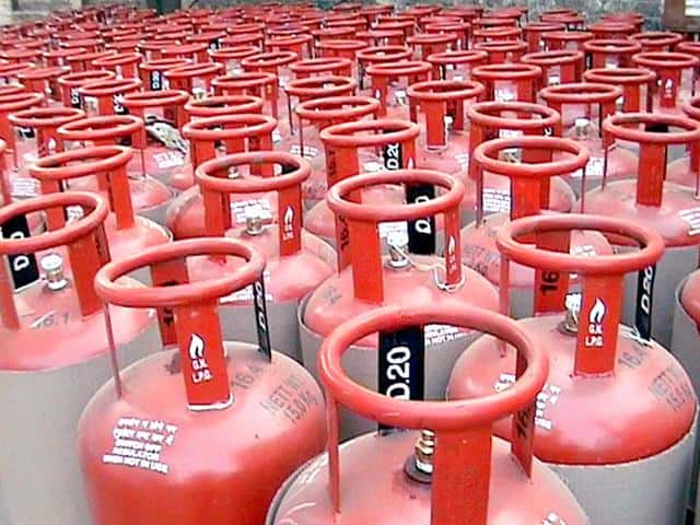 LPG Gas Cylinder Price Up By Rs 25 In Delhi Check Latest Rates For Your State LPG Gas Cylinder Price Up By Rs 25 In Delhi- Check Latest Rates For Your State