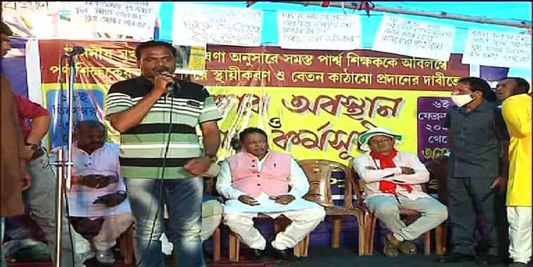 Kolkata Para Teacher Protest: Hunger strike ends, protest continues, BJP Mukul Roy to meet governor tomorrow Kolkata Para Teacher Protest:  মুকুলের প্রতিশ্রুতি, অনশন প্রত্যাহার পার্শ্বশিক্ষকদের