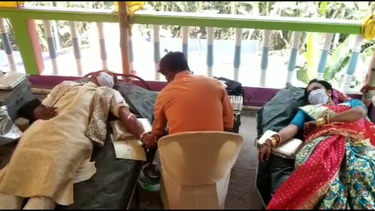 Bongaon: Blood donation campaign done by doctor in his marriage, contribution for helping society Doctor Blood Donation: বৌভাতের দিন বাড়িতে রক্তদান শিবিরের আয়োজন বনগাঁর চিকিৎসকের