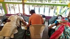 Doctor Blood Donation: বৌভাতের দিন বাড়িতে রক্তদান শিবিরের আয়োজন বনগাঁর চিকিৎসকের