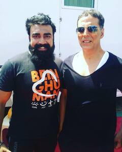 SSR's 'MS Dhoni' Co-Star Sandeep Nahar's Throwback PICS With Rhea Chakraborty & Akshay Kumar Go Viral