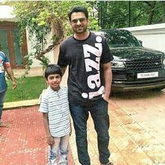 1000 ਕਰੋੜ ਦੇ ਕਰਜ਼ 'ਚ ਡੁੱਬਣ ਦੇ ਬਾਵਜੂਦ ਲਗਜ਼ਰੀ ਘਰ 'ਚ ਰਹਿੰਦੇ ਬਾਹੂਬਲੀ ਪ੍ਰਭਾਸ, ਦੇਖੋ ਤਸਵੀਰਾਂ