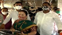 Mumbai Mayor spreads awareness about importance of wearing mask