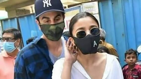 Ranbir & Aliya reach to take stock of their NEW Residence | Khabar Filmy Hai