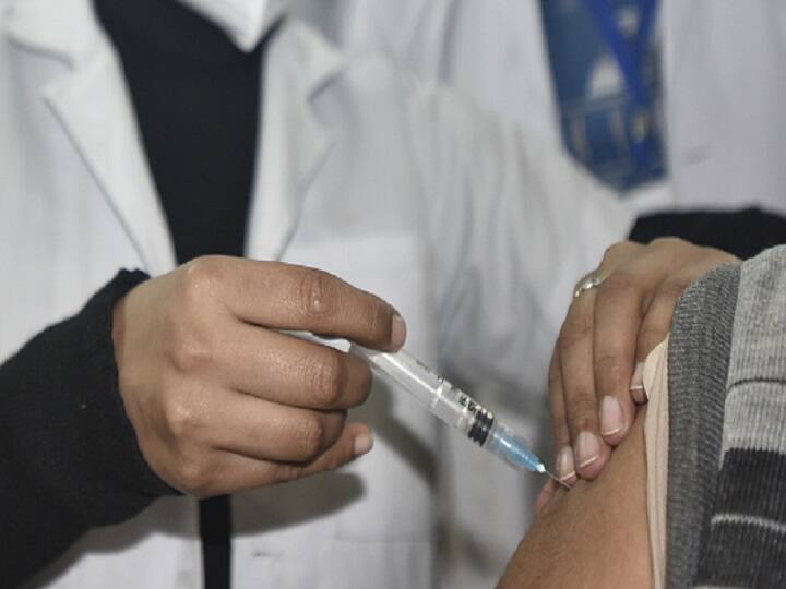 Now COVID-19 Vaccination to administer at all Health & Wellness Centres: Balbir Sidhu Covid-19 vaccination in Punjab:  ਕੋਰੋਨਾ ਦੇ ਕਹਿਰ 'ਚ ਪੰਜਾਬੀਆਂ ਲਈ ਰਾਹਤ ਦੀ ਖ਼ਬਰ!