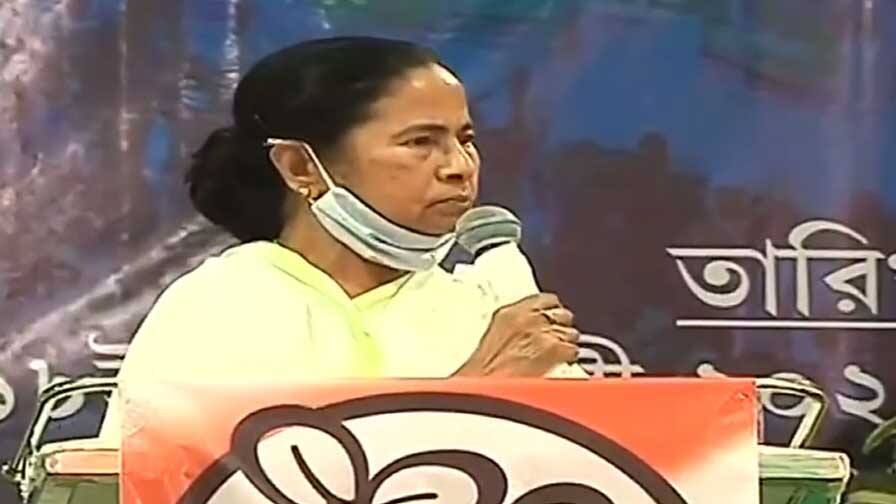 Mamata Banerjee Targets BJP, Alleges ‘Conspiracy’ Behind Bomb Attack On Jakir Hossain Mamata Banerjee Targets BJP, Alleges ‘Conspiracy’ Behind Bomb Attack On Jakir Hossain