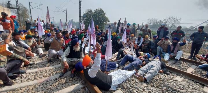ਪੰਜਾਬ ਦੇ 15 ਜ਼ਿਲ੍ਹਿਆਂ ਦੇ 21 ਤੇ ਹਰਿਆਣਾ ਦੇ 80 ਸਥਾਨਾਂ ਉੱਤੇ ਤੱਕ ਰੇਲਾਂ ਰੋਕੀਆਂ ਜਾ ਰਹੀਆਂ ਹਨ।