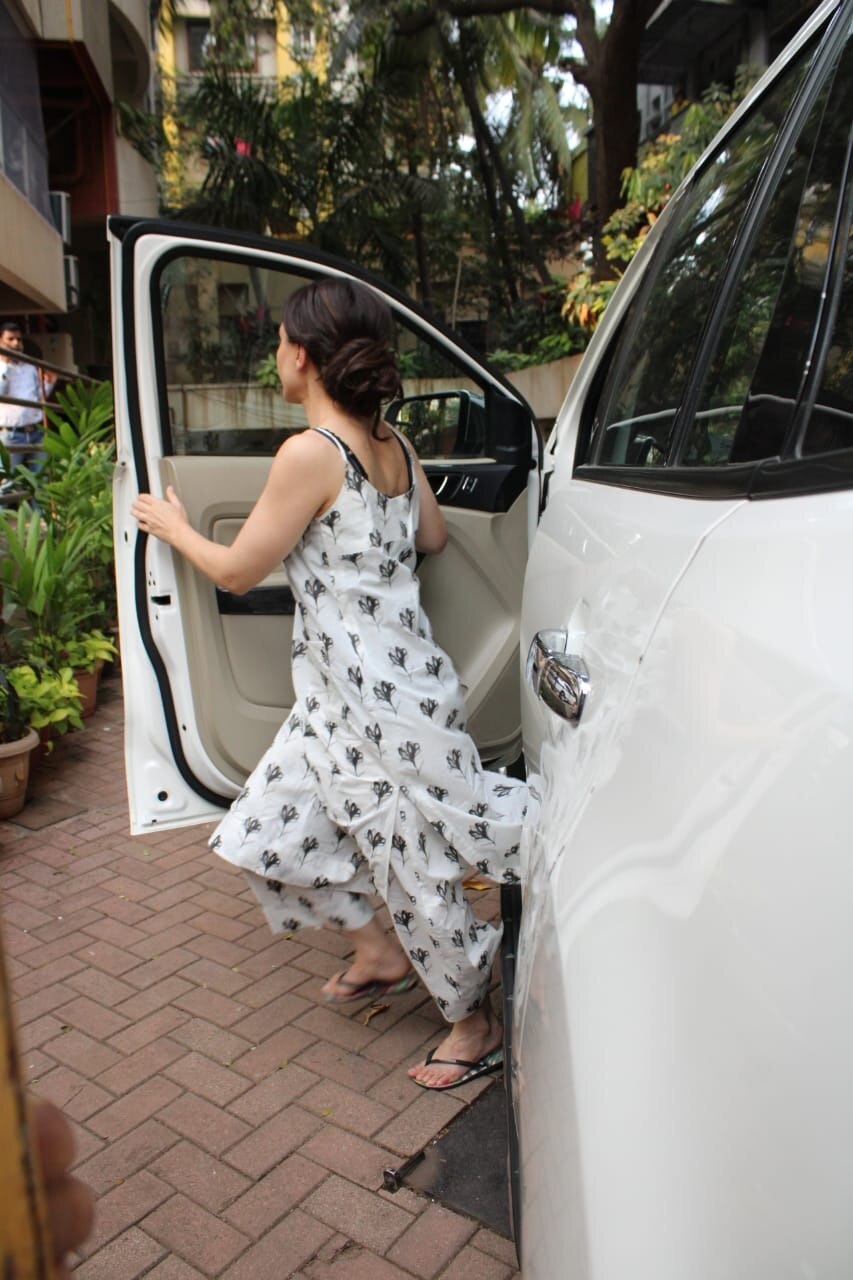 Kareena Kapoor Delivery: ਕਿਸੇ ਵੀ ਸਮੇਂ ਹੋ ਸਕਦੀ ਕਰੀਨਾ ਕਪੂਰ ਦੀ ਡਿਲੀਵਰੀ, ਮਿਲਣ ਪਹੁੰਚੀਆਂ ਮਾਂ ਬਬਿਤਾ ਤੇ ਭੈਣ ਕ੍ਰਿਸ਼ਮਾ 