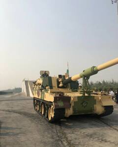 Ladakh K-9 Vajra howitzers Photos: ট্যাঙ্কের তুলনায় হাল্কা, পার্বত্য অঞ্চলে দুরন্ত 'কে-৯ বজ্র'