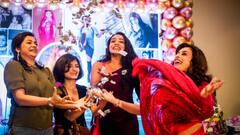 পার্টিতে তারকা সমাগম, লাল শাড়িতে 'বেঁচে থাকা উদযাপন' করলেন 'জুন আন্টি'