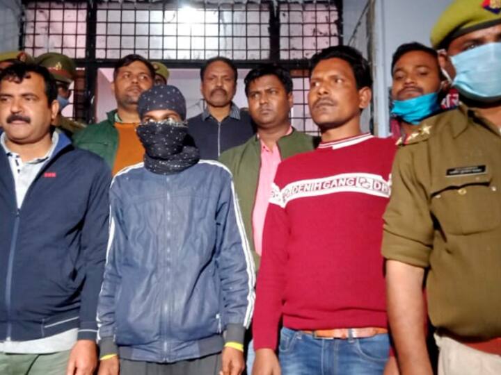 Unnao Case: Two Youths Including Minor Held, Girls Cremated Amid Tight Security Unnao Case: Two Accused Including Minor Arrested; Girls Cremated Amid Tight Security