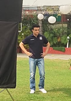 Sourav Ganguly: সুস্থ হয়ে উঠছেন সৌরভ, বাড়িতেই সারলেন আইএসএলের শ্যুটিং