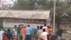 West Bengal Election 2021: মিনাখাঁয় তৃণমূল কার্যালয় ভাঙচুর, অভিযোগ বিজেপির বিরুদ্ধে, বোমাবাজির পাল্টা অভিযোগ বিজেপির