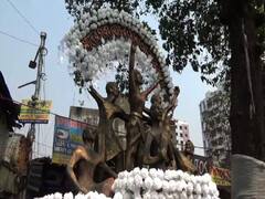 Mother Language Day Pics: গানে, পদযাত্রায়, শ্রদ্ধায় আন্তর্জাতিক মাতৃভাষা দিবস উদযাপন