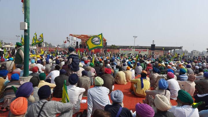 ਉਧਰ ਖੇਤੀ ਕਾਨੂੰਨਾਂ ਖਿਲਾਫ ਅੰਦੋਲਨ ਬਾਰੇ ਕੇਂਦਰ ਸਰਕਾਰ ਦੀ ਰਵੱਈਏ ਤੋਂ ਕਿਸਾਨ ਬੇਹੱਦ ਖਫਾ ਹਨ।