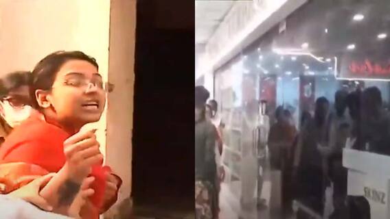 Pamela Goswami Arrest: পামেলাকে সঙ্গে নিয়ে নিউটাউনের পার্লারে তল্লাশি অভিযানে পুলিশ