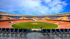 Narendra Modi Stadium Photos: মোদির রাজ্যে বিশ্বের সবচেয়ে বড় ক্রিকেট স্টেডিয়াম