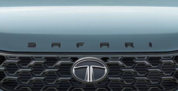 ਐਡਵੈਂਚਰ ਐਡੀਸ਼ਨ ਦੀ ਕੀਮਤ 20.2 ਲੱਖ ਰੁਪਏ ਤੋਂ ਲੈ ਕੇ 21.45 ਲੱਖ ਰੁਪਏ ਦੇ ਵਿਚਕਾਰ ਹੈ। ਇਹ ਸਾਰੀਆਂ ਕੀਮਤਾਂ ਦਿੱਲੀ ਦੀਆਂ ਐਕਸ ਸ਼ੋਅਰੂਮ ਹਨ। ਕੰਪਨੀ ਨੇ ਪਹਿਲਾਂ SUV ਨੂੰ ਟਾਟਾ ਗ੍ਰੇਵਿਟਾਸ ਦੇ ਤੌਰ ਉੱਤੇ ਲਿਆਂਦਾ ਸੀ ਪਰ ਫਿਰ BS6 ਮਾਪਦੰਡ ਲਾਗੂ ਹੋਣ ਤੋਂ ਬਾਅਦ ਸਫ਼ਾਰੀ ਸਟੌਰਮ ਬੰਦ ਕਰ ਦਿੱਤੀ ਸੀ।