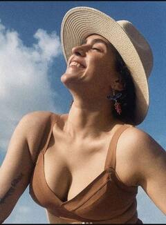 In Pics: ਠੰਡ ਨੂੰ ਅਲਵਿਦਾ ਕਹਿਣ ਤੋਂ ਪਹਿਲਾਂ ਦੇਖੋ ਬਾਲੀਵੁੱਡ ਸੇਲੇਬਸ ਦੀਆਂ ਧੁੱਪ ਸੇਕਦਿਆਂ ਦਿਲਕਸ਼ ਤਸਵੀਰਾਂ 