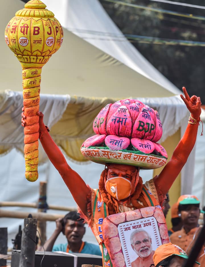 মোদি বলেছেন, 'এমন বাংলা গড়া হবে যেখানে সকলের উন্নয়ন হবে।'