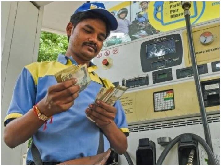 Petrol and diesel prices increase by 35 paise after two days প্রতি লিটারে ৩৫ পয়সা, দু’দিন পর ফের বাড়ল পেট্রোল-ডিজেলের দাম