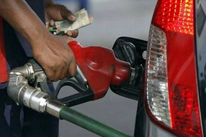 Petrol Price Hike: No improvement the cess rate decrease, made the commodities price high for common people Petrol Price Hike: তেলের দামে ছাড়ে কাঁটা ফের মূল্যবৃদ্ধি, সেস কমলেও সুরাহা পুরো মিলল না