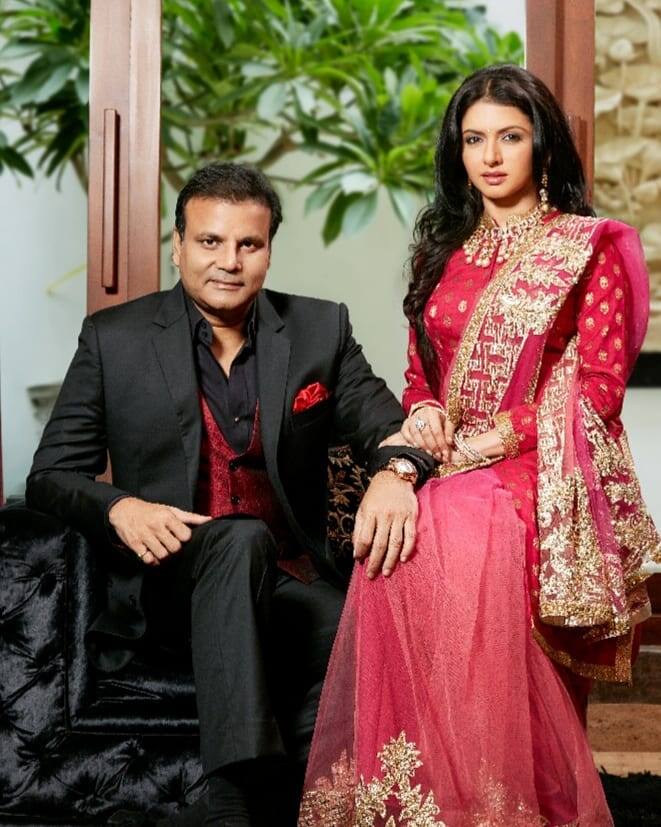 আজ বলিউড অভিনেত্রী ভাগ্যশ্রীর ৫২ তম জন্মদিন। তবে বয়স যেন ছুঁতে পারেনি এই অভিনেত্রীকে। আজও অপরূপা ভাগ্যশ্রী।