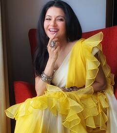 Bhagyashree birthday Pics: ৫২ বছরে আজও অপরূপা ভাগ্যশ্রী