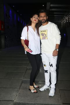 IN PICS | ‘Bigg Boss 14’ Contestant Rahul Vaidya Clicked With Girlfriend Disha Parmar At Restaurant