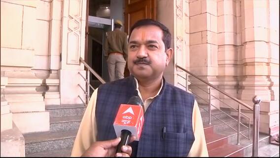 Caught on Camera: Patna, Lucknow leaders spotted without masks | Full Report