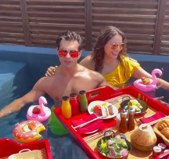 The Kasautii Zindagii Kay actor seems to be extremely happy to ring in his birthday in Maldives with his stunning wife Bipasha.