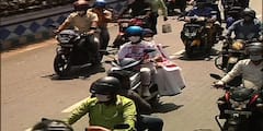 Mamata On Scooter : পেট্রলের মূল্যবৃদ্ধির প্রতিবাদ, ফিরহাদের সঙ্গে স্কুটারে মমতা, গন্তব্য নবান্ন