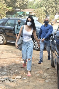 PICS: Shraddha Kapoor Waves At Paparazzi As She Gets Snapped At Rumoured Boyfriend Rohan Shrestha's Studio