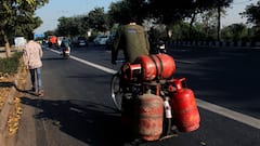 People unable to reap benefits of PM Ujjwala Yojana due to increasing prices of LPG | India Chahta Hai