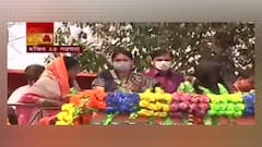 Smriti Irani bengal visit : মমতার পর এবার স্কুটার চালালেন স্মৃতি ইরানি