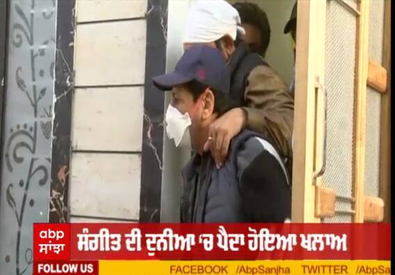 ਜਦੋਂ ਗੁਰਦਾਸ ਮਾਨ ਪਹੁੰਚੇ ਸਰਦੂਲ ਸਿਕੰਦਰ ਦੀ ਮ੍ਰਿਤਕ ਦੇਹ ਕੋਲ,ਸੰਭਾਲਨਾ ਹੋਇਆ ਮੁਸ਼ਕਿਲ