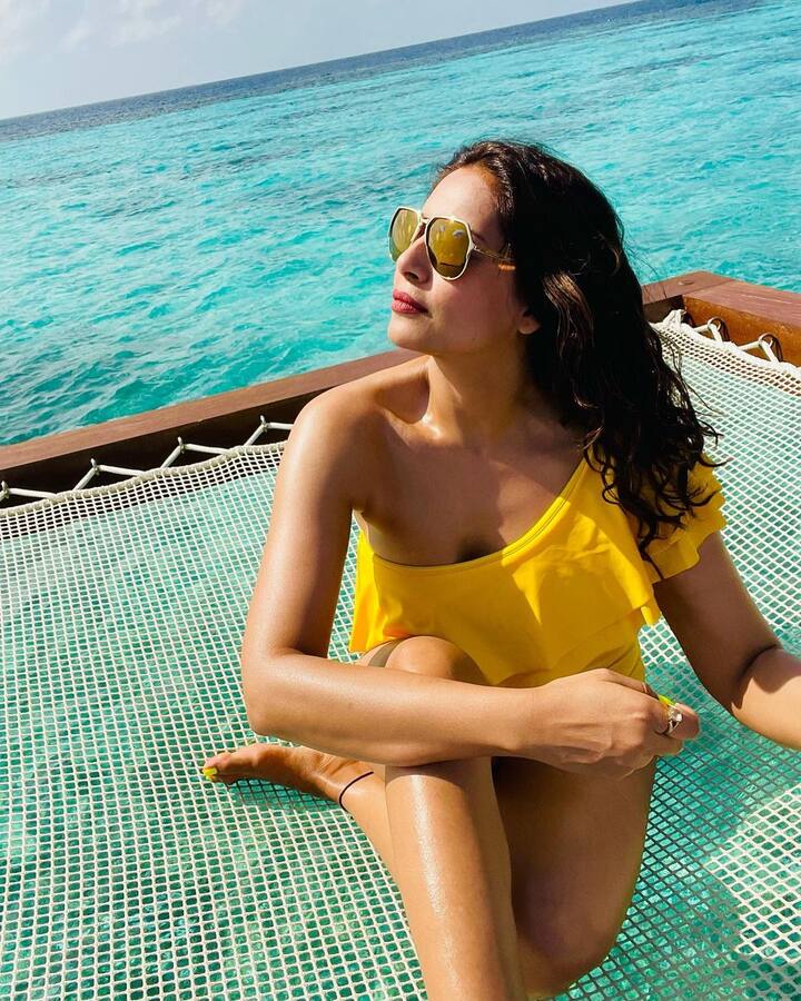 The couple jetted off to the dreamy location to celebrate the 'Qubool Hai' actor's birthday. Image courtesy – Bipasha Basu (@bipashabasu/Instagram)