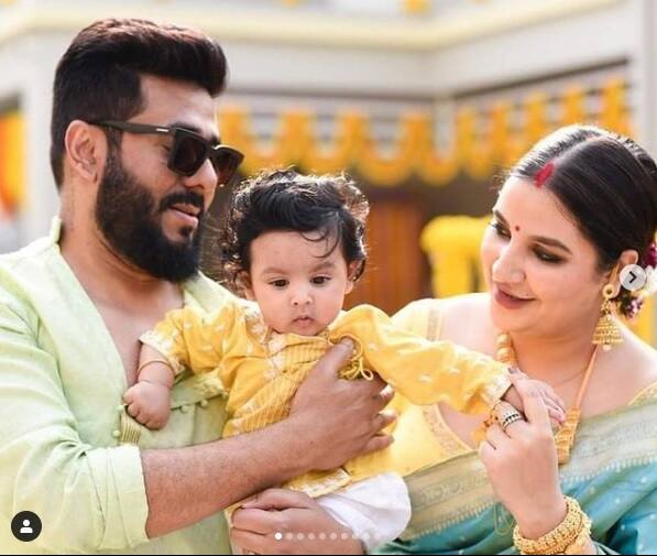 হালিশহরের গ্রামের বাড়িতে রাজকীয় আয়োজন। টলিপাড়ার অন্যতম জনপ্রিয় জুটি, রাজ চক্রবর্তী ও শুভশ্রী গঙ্গোপাধ্যায়ের একমাত্র ছেলে ইউভানের অন্নপ্রাশনের নতুন ছবি এল প্রকাশ্যে।