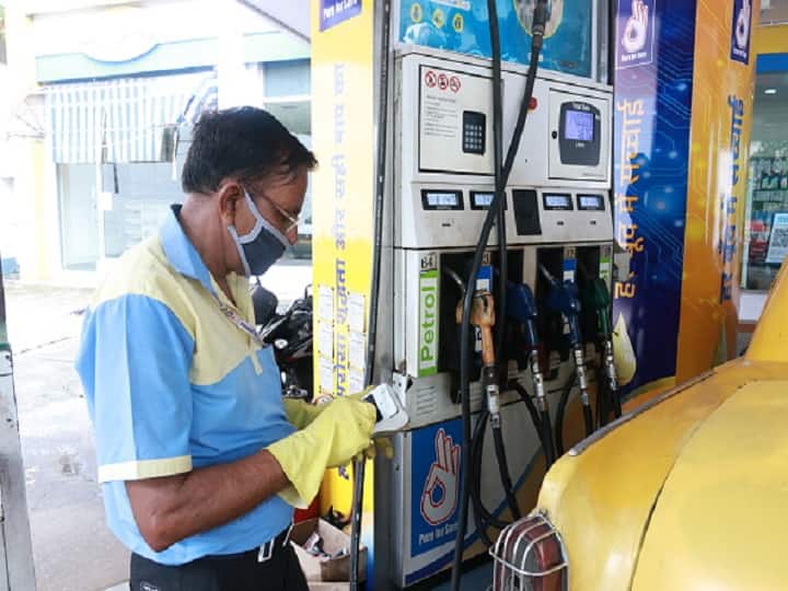 Fuel Price Hike: Petroleum Minister Dharmendra Pradhan Claims Petrol Diesel Rates Will Come Down Winter Petrol Price Today Fuel Price Hike: Petroleum Minister Dharmendra Pradhan Claims Rates Will Come Down Post Winter