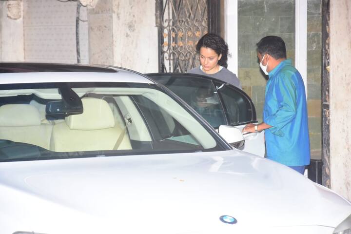 As Hrithik left for his interrogation in the case, Kangana Ranaut was spotted at the gym today. (Image courtesy - Manav Maglani)