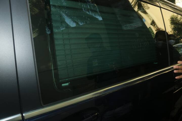 Recently, Hrithik was summoned by the Crime Branch, Mumbai Police to record his statement in the case on February 27, 2021. (Image courtesy - Manav Maglani)