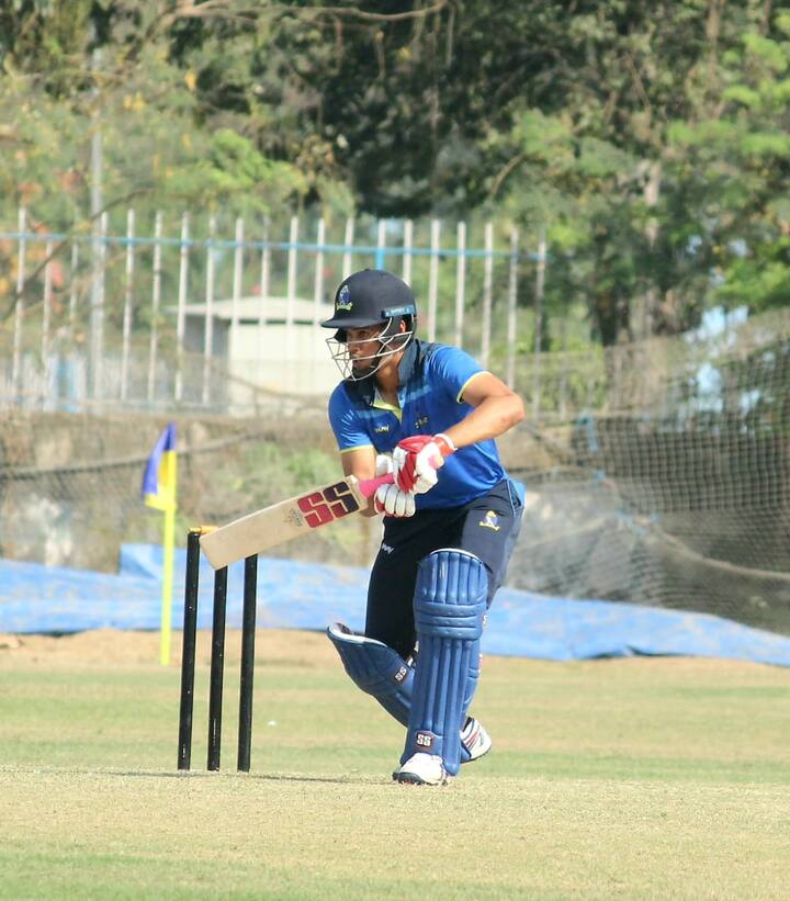 ৬২ বলে ৫৫ রান করেন ঋত্বির রায়চৌধুরী।