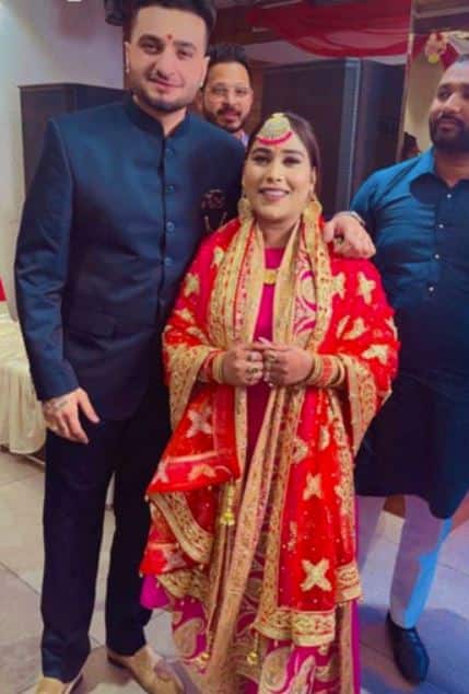 ਹੁਣ ਪੰਜਾਬੀ ਮਿਊਜ਼ਿਕ ਇੰਡਸਟਰੀ ਦੀ ਧੱਕਾ ਗਰਲ ਕਹੀ ਜਾਂਦੀ ਅਫਸਾਨਾ ਖਾਨ ਨੇ ਆਪਣਾ ਹਮਸਫਰ ਨੂੰ ਰੀਵੀਲ ਕਰਕੇ ਫੈਨਜ਼ ਨੂੰ ਸਰਪ੍ਰਾਈਜ਼ ਕੀਤਾ ਹੈ।