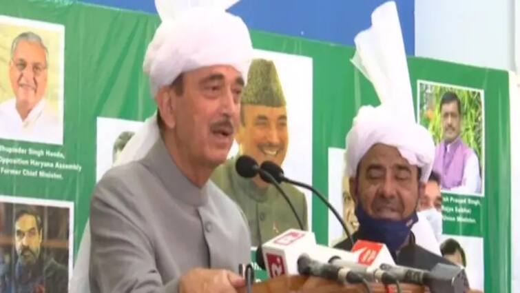 Ghulam Nabi Azad praises PM Modi, as he proudly calls himself Chaiwala Ghulam Nabi on PM Modi: “মোদি একজন মাটির মানুষ,” প্রশংসার সুর গুলাম নবি আজাদের গলায়